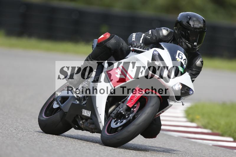 /Archiv-2025/53 16.09.2025 Track Day Domi Aegerter ADR/Gruppe gruen/64